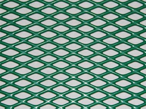 Golden aluminum expanded metal meshes with diamond holes are installed on interior wall.